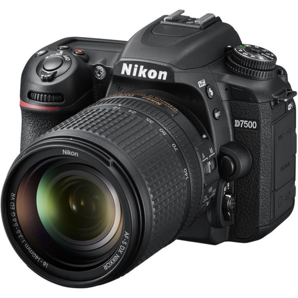 Цифрова фотокамера дзеркальна Nikon D7500 + 18-140VR (VBA510K002) Цифрова фотокамера дзеркальна Nikon D7500 + 18-140VR (VBA510K002)