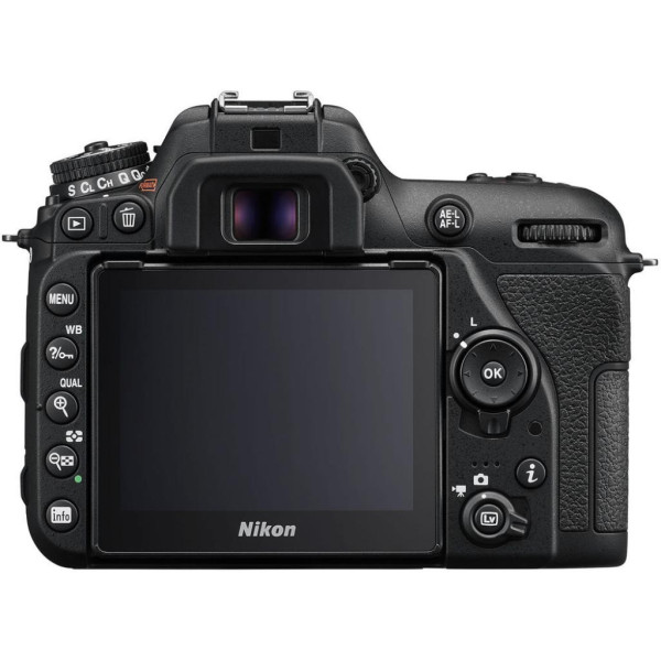 Цифрова фотокамера дзеркальна Nikon D7500 + 18-140VR (VBA510K002) Цифрова фотокамера дзеркальна Nikon D7500 + 18-140VR (VBA510K002)